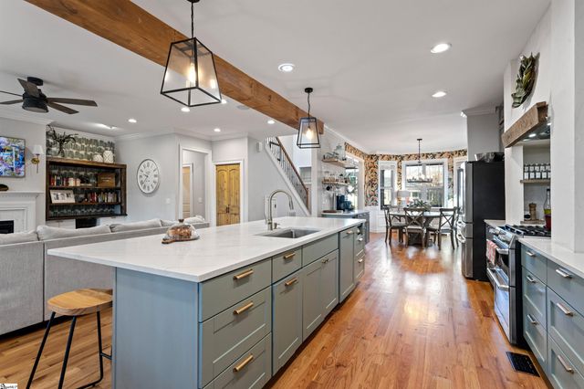 9 Waverly Court, Greenville, SC 29605