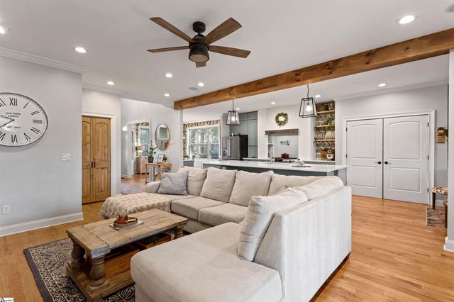 9 Waverly Court, Greenville, SC 29605