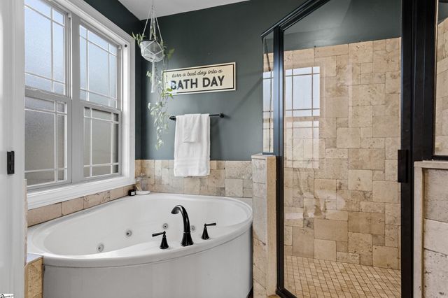 9 Waverly Court, Greenville, SC 29605