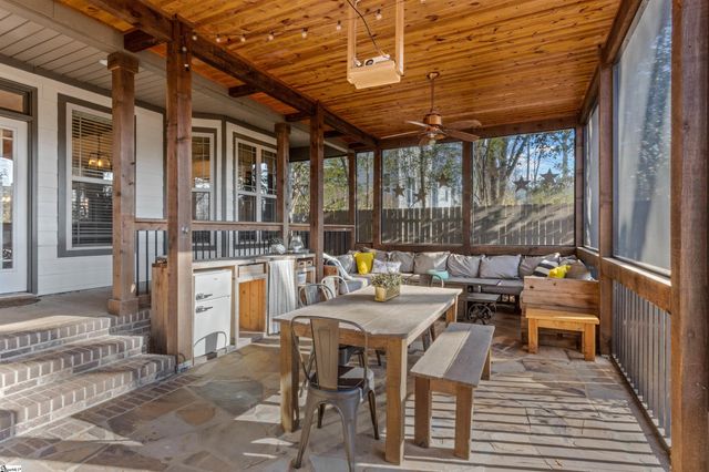 9 Waverly Court, Greenville, SC 29605