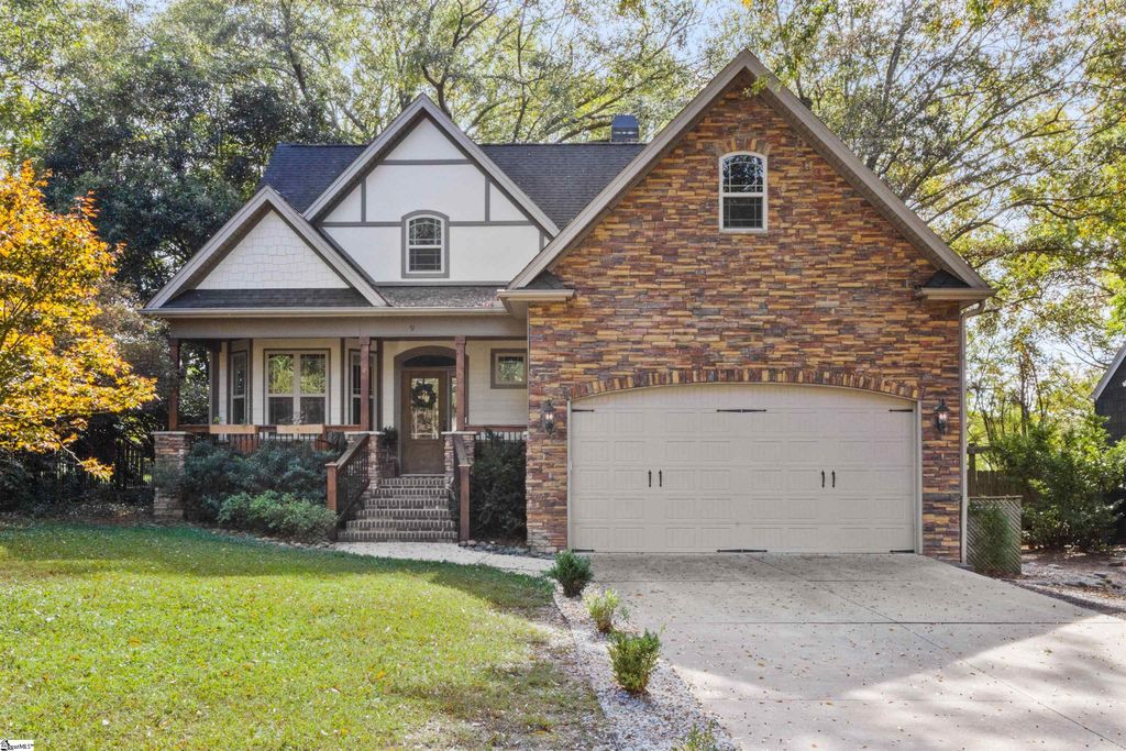 9 Waverly Court, Greenville, SC 29605