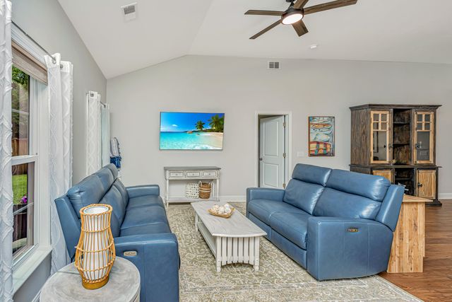 3813 Hanoverian Drive, Mount Pleasant, SC 29429