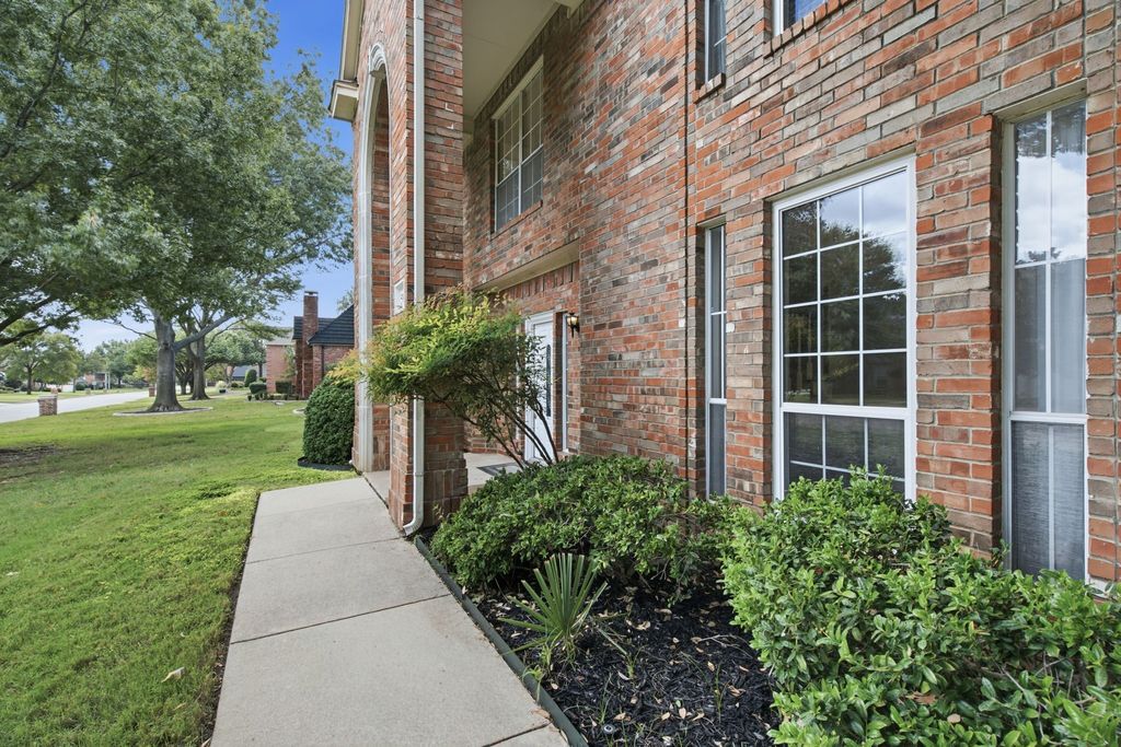 5904 Highland Hills Lane, Colleyville, TX 76034 — photo 2