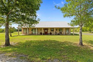 8550 New Hope Rd, Diana, TX 75645
