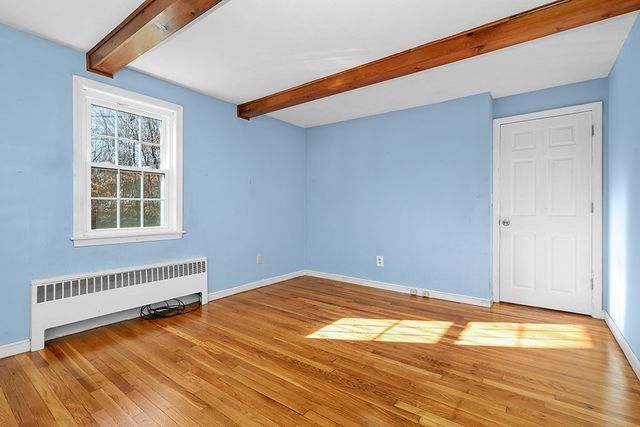 8 Autumn Ln, Walpole, MA 02081