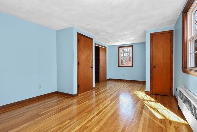 8 Autumn Ln, Walpole, MA 02081