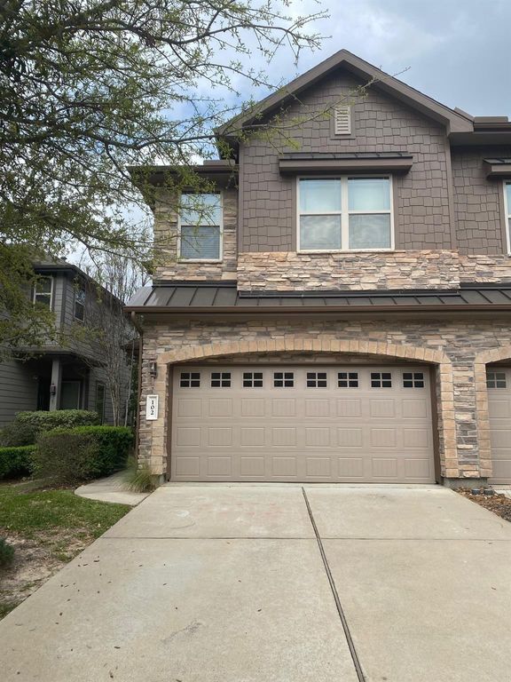 102 Aventura Place, The Woodlands, TX 77389