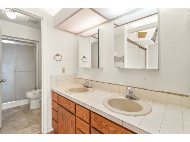 21104 Sw JAMECO Ct, Tualatin, OR 97062