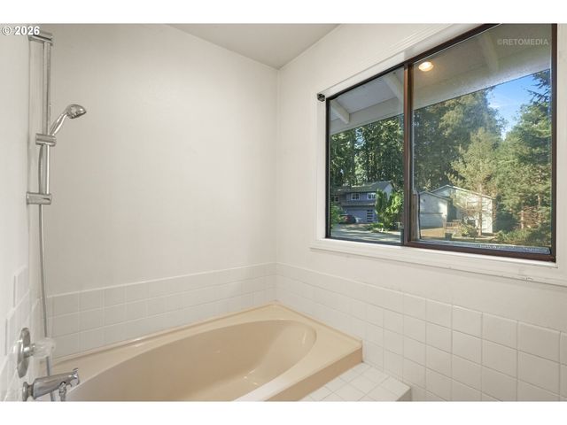 21104 Sw JAMECO Ct, Tualatin, OR 97062