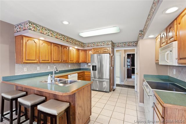 3310 Twelve Oaks Court, Sellersburg, IN 47172