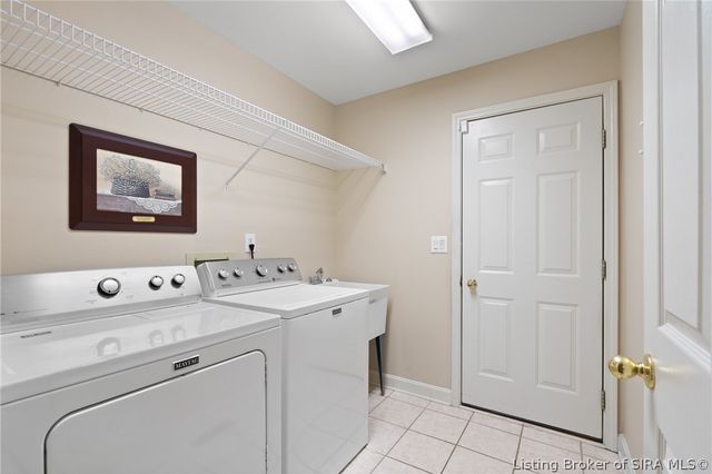 3310 Twelve Oaks Court, Sellersburg, IN 47172