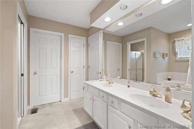 3310 Twelve Oaks Court, Sellersburg, IN 47172