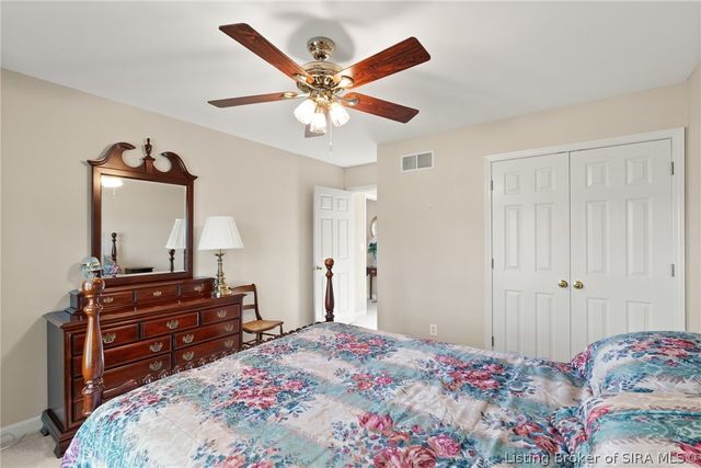 3310 Twelve Oaks Court, Sellersburg, IN 47172