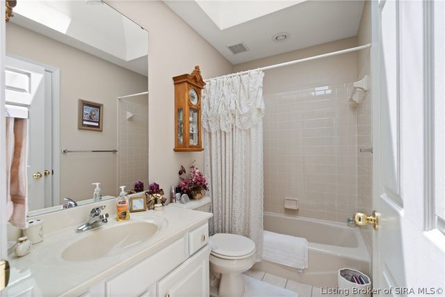 3310 Twelve Oaks Court, Sellersburg, IN 47172