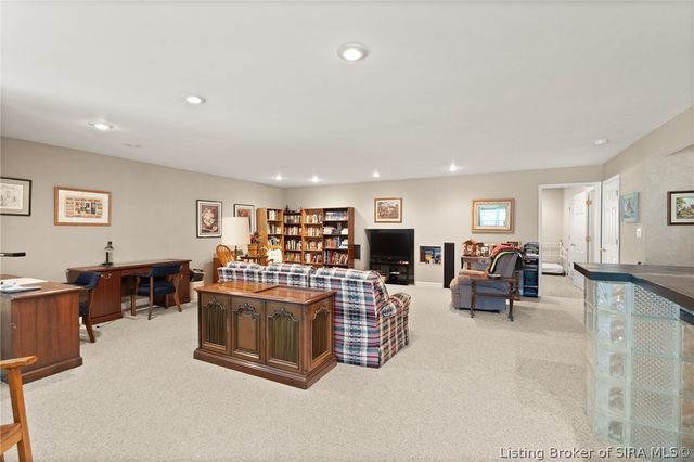 3310 Twelve Oaks Court, Sellersburg, IN 47172
