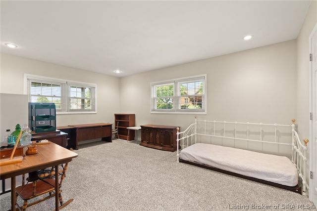 3310 Twelve Oaks Court, Sellersburg, IN 47172