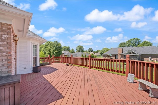 3310 Twelve Oaks Court, Sellersburg, IN 47172