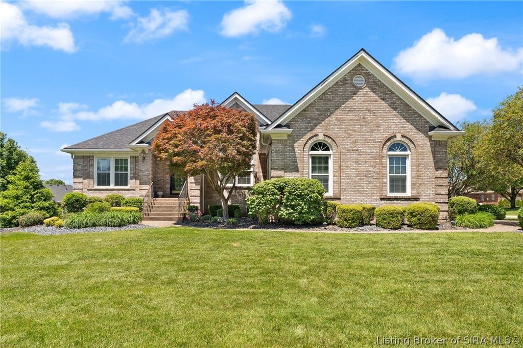 3310 Twelve Oaks Court, Sellersburg, IN 47172