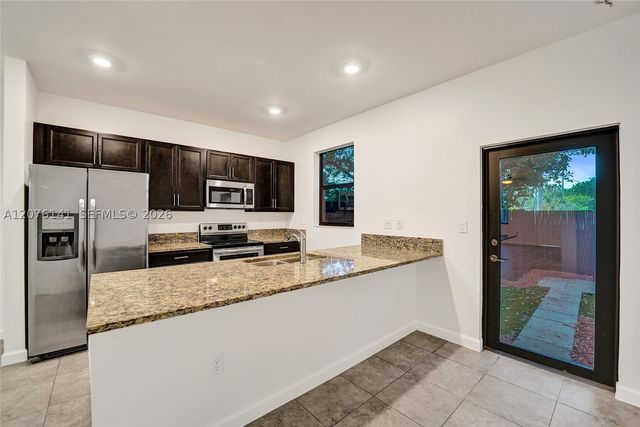2805 SW 17 Avenue 0, Fort Lauderdale, FL 33315