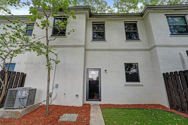 2805 SW 17 Avenue 0, Fort Lauderdale, FL 33315