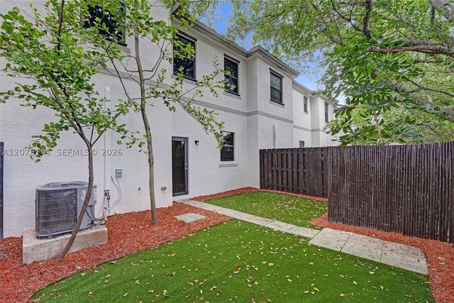 2805 SW 17 Avenue 0, Fort Lauderdale, FL 33315