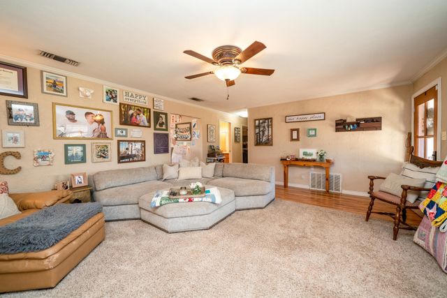 805 Laverne, Jefferson, TX 75657