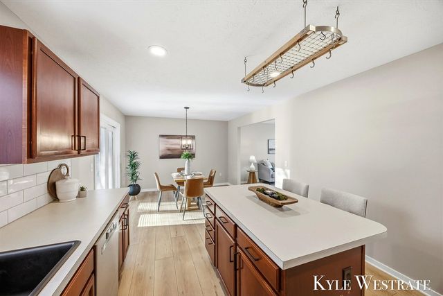 4025 Timberland Drive, Grand Rapids, MI 49508