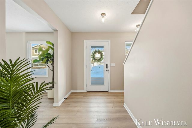 4025 Timberland Drive, Grand Rapids, MI 49508