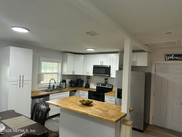 1640 W 4TH Street 1, Jacksonville, FL 32209