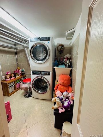 186-22 Avon Road, Jamaica Estates, NY 11432