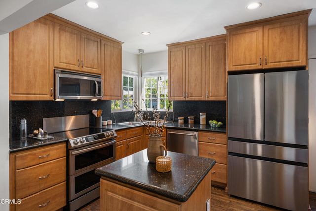 10537 Woodbridge Street, Los Angeles, CA 91602