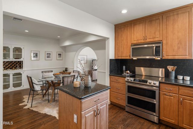 10537 Woodbridge Street, Los Angeles, CA 91602