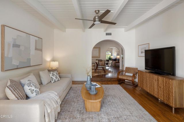 10537 Woodbridge Street, Los Angeles, CA 91602