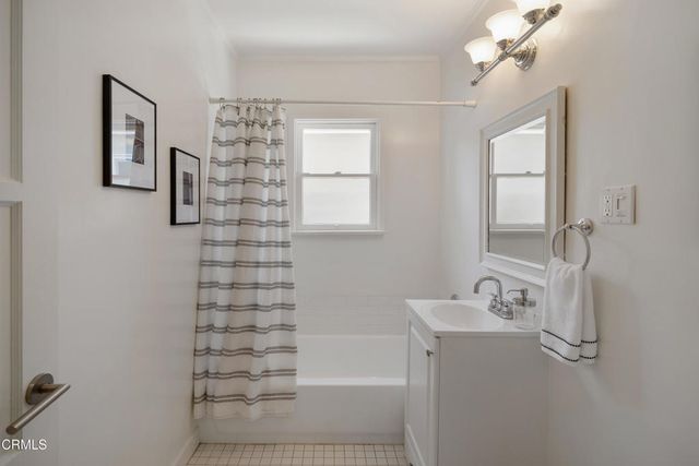 10537 Woodbridge Street, Los Angeles, CA 91602