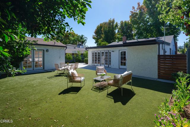 10537 Woodbridge Street, Los Angeles, CA 91602
