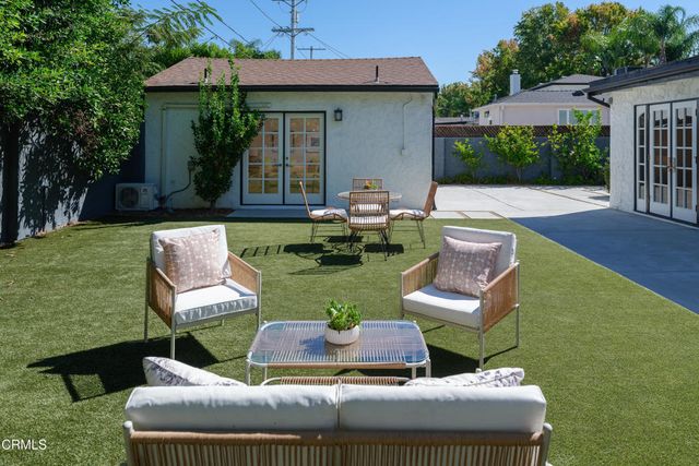 10537 Woodbridge Street, Los Angeles, CA 91602