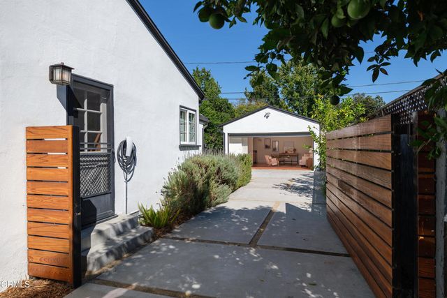 10537 Woodbridge Street, Los Angeles, CA 91602