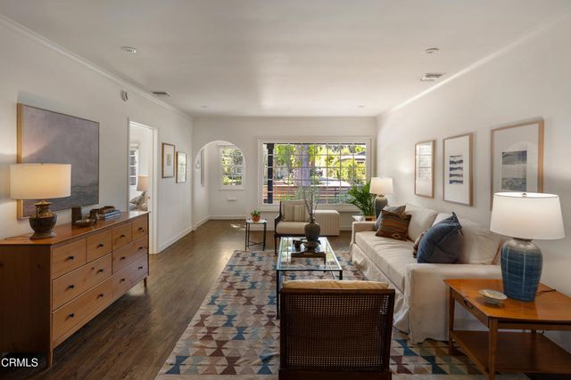 10537 Woodbridge Street, Los Angeles, CA 91602