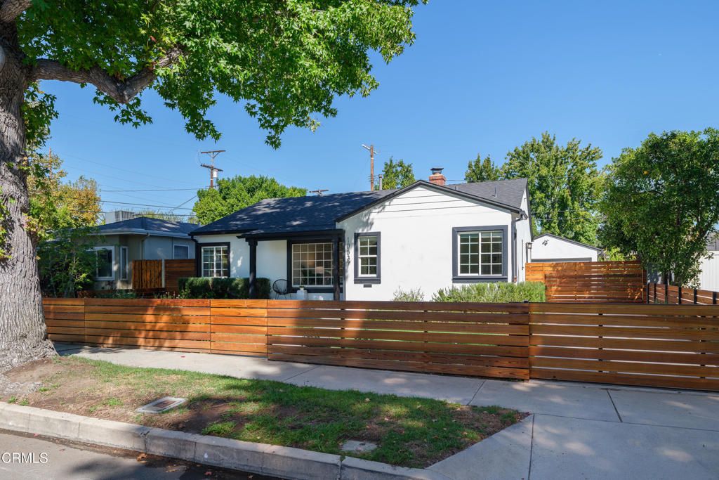 10537 Woodbridge Street, Los Angeles, CA 91602 — photo 2