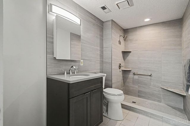 427 Hopkins Street, Cincinnati, OH 45203
