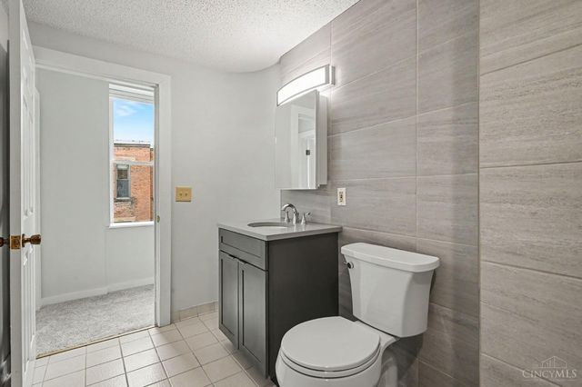 427 Hopkins Street, Cincinnati, OH 45203