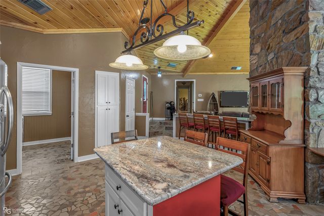 10865 Ferry Lake Road, Oil City, LA 71061