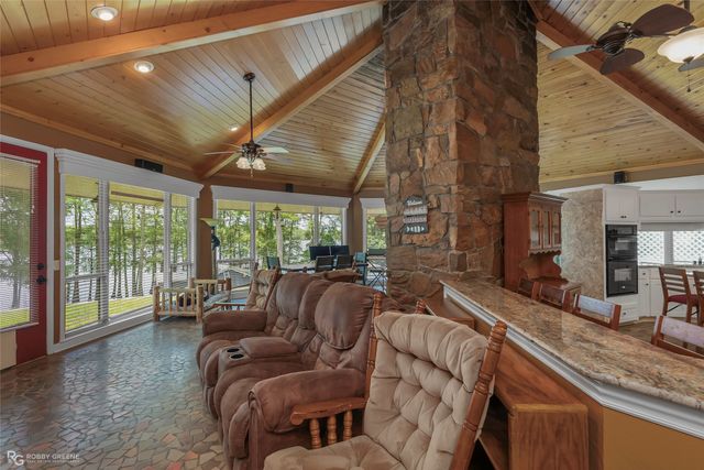 10865 Ferry Lake Road, Oil City, LA 71061