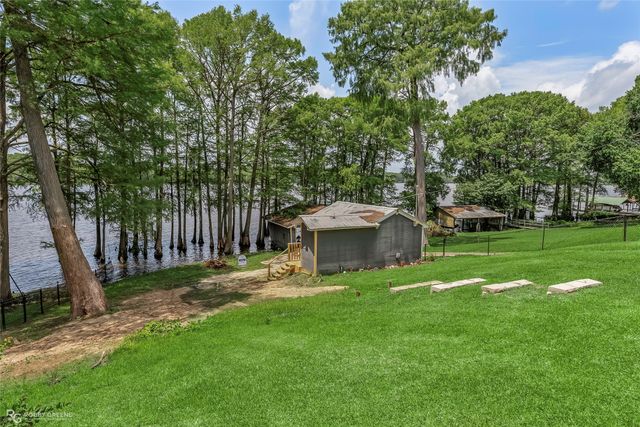 10865 Ferry Lake Road, Oil City, LA 71061