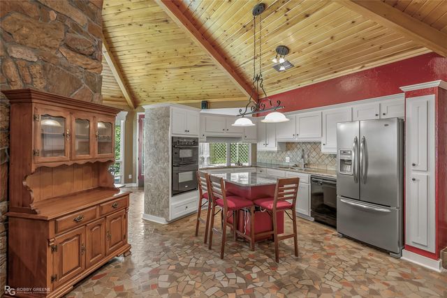 10865 Ferry Lake Road, Oil City, LA 71061