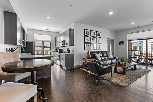 2407 8th Ave S Apt 402, Nashville, TN 37204