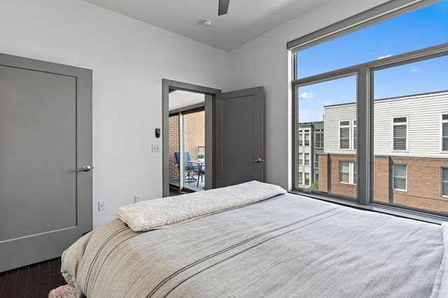2407 8th Ave S Apt 402, Nashville, TN 37204
