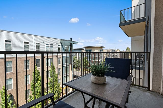2407 8th Ave S Apt 402, Nashville, TN 37204
