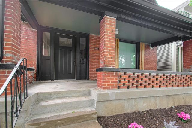 1704 Lake Avenue, Kansas City, KS 66103