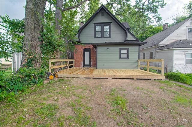 1704 Lake Avenue, Kansas City, KS 66103